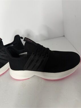 G West Knit Sneakers Black White Pink Sole Men’s Size 9.5 NWT